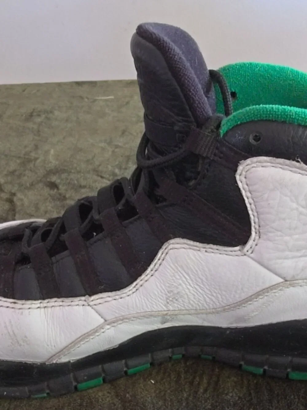 Air Jordan 10 Retro Seattle SuperSonics Size 11.5 Men's 310805-137